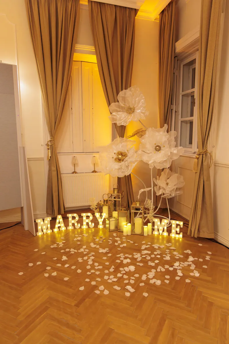 Lánykérés hangulatvilágítás